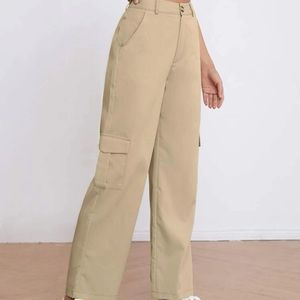i’m selling high waist solid cargo pants. they are from shein and brand new.